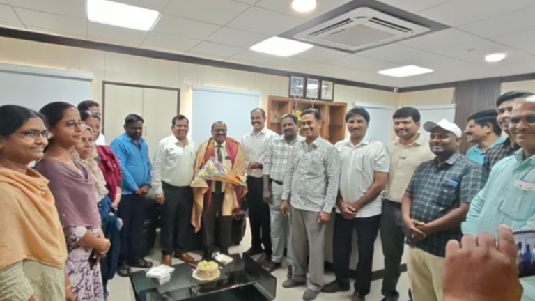 Raichur Division OBC Association Celebrates Birthday of Senior Divisional Manager